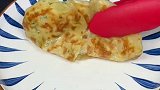 喜欢吃葱油饼，又怕麻烦的，这个视频会帮到你哦美食创作人 葱油饼