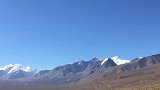 佩枯错与希夏邦玛峰