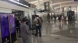 中超-17赛季-崔龙洙现身南京机场返回韩国 球迷6点便等候送别-新闻