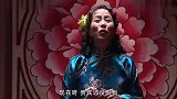 大掌门宾客们都起哄,让海棠上台,老鸨子解释要等贵宾