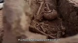 出土“不腐男尸”，在墓内发现一封竹简，专家：写给“阎王”的？