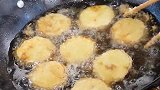 天津妞妞妈炸藕夹，茄夹，外皮酥脆，香气四溢，拿热饼一夹，香