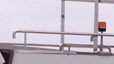 难怪都争着抢着干这行，别说男人，女人看了也很难不心动