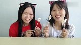“恶魔”红眼白衣飘，趣味“幽灵棒棒糖”真逗，闭眼吃更逗