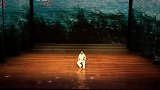 二胡老师独奏民歌《拔根芦柴花》，曲调优美，经典动听