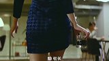 好家伙，这美女竟还有这种操作？