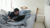 美女跟老爸抬杠，这是天生下来坑爹的主啊！