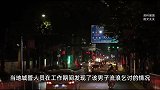 男子重庆街头抱婴儿乞讨寻妻，称妻子带走积蓄抛夫弃子，当地回应