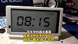 学生党利器水墨屏，套着闹钟外壳的智能机，看起来卡卡的