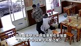 男子就餐时突然倒地抽搐，店主立刻喊来医生帮忙，店主：幸好隔壁就是诊所