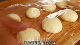 鸡蛋灌饼拿玉米面做更简单，不用油酥，不用油烙，个个鼓大泡，香