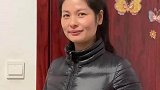 女儿给家里的四十岁母亲素人改造，化完妆后实在太惊人