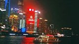 一江的斑斓流彩，敌不过思乡的笛声。想家、想儿子了！