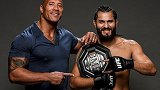 UFC年度最佳拳手就是他！5秒KO火爆全球 巨石强森为他加冕