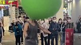 这艺术太前卫了，就想问怎么呼吸？