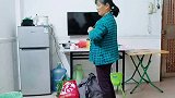深圳打工假期返乡，带满满两袋湖南土菜，远在他乡吃上一次真幸福