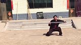 村里棍术高手，每天坚持用“铁棍”练习，可锻炼出手快爆发力强