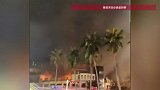 海口一仓库突发火情，现场浓烟滚滚，当地消防通报：无人员被困，明火已被控制
