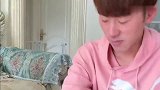 女主人给蛋黄零花钱被男主人发现了，结果出乎意料