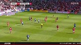 第14分钟门兴格拉德巴赫球员马库斯·图拉姆射门 - 被扑
