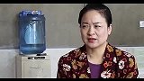 三江锅农村系列：二货为躲人情债砸手机锁门，结果还是被逮住