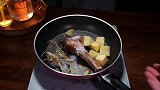 煮大骨头汤需要放什么调料
