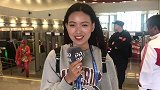PP体育直击:哥伦比亚球迷唱着歌出战 几乎难见英格兰球迷身影