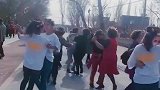 偶遇新疆丫头子跳舞，赏杏花，好开心