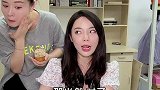 朋友大概就是可以各自忙碌但又相互惦记吧闺蜜 寝室里的相亲相爱 室友