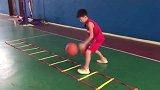 篮球-17年-9岁小男孩篮球训练 却让很多成年人汗颜-专题