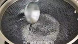 苦瓜里面放入一根香蕉，头一次见这种做法