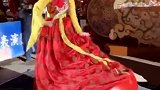 不倒翁小哥哥这身打扮，看着怎么这么别扭，有同感的吗