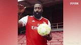 登哥阿森纳之行全纪录 秀脚法当守门体验了一把篮足两开花
