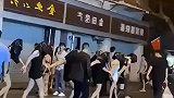 你们索要高昂彩礼的女朋友在这里