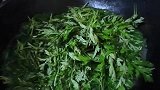 艾草糍粑是很多地方的特色小吃，这样做的艾草糍粑你吃过没？