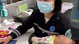 咸阳急诊科护士怀抱幼儿上班，引患者不满？真相让人想哭