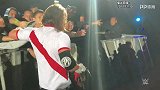 WWE-17年-世界巡演利马站：AJ赛后庆祝暴打马哈尔头像-花絮