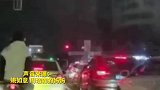 干得漂亮！前车扔垃圾8岁小学生耿直塞回去