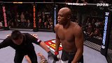 八角笼血腥KO！迎面重击撂倒 对手倒地后还连送8记凶猛重拳
