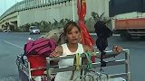 美女徒步旅行，走了大半个中国这是来到了哪？