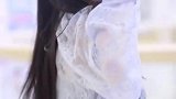 回眸一笑百媚生