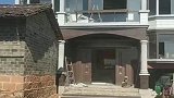 钱也不是万能的，本想花万买下前面老房子，结果人家不同意
