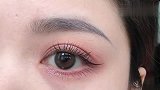纯欲眼妆教程，温柔甜气不显肿。这个眼妆的配色好西柚的感觉