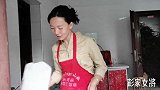 三嫂做一锅家乡特色美食焖面，一出锅吃货三哥迫不及待来品尝