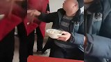 30个猝不及防的爆笑瞬间，短短十秒钟，让我愣住了两次