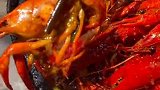 农村浪人和兄弟们做铁桶小龙虾吃，太爽了