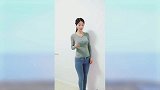 媳妇也太爱臭美了，三十岁了还整天搭配牛仔裤显身材自拍