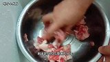 干香排骨的家常做法，排骨酥芹菜香，好吃