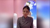 Jennie再次引领时尚，露背西装太性感！