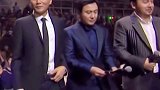 刘烨 沈腾 雷佳音 这东北男团参加颁奖典礼，硬是坐出东北澡堂子的感觉，腾哥心想当年我做校草还不是这人气！